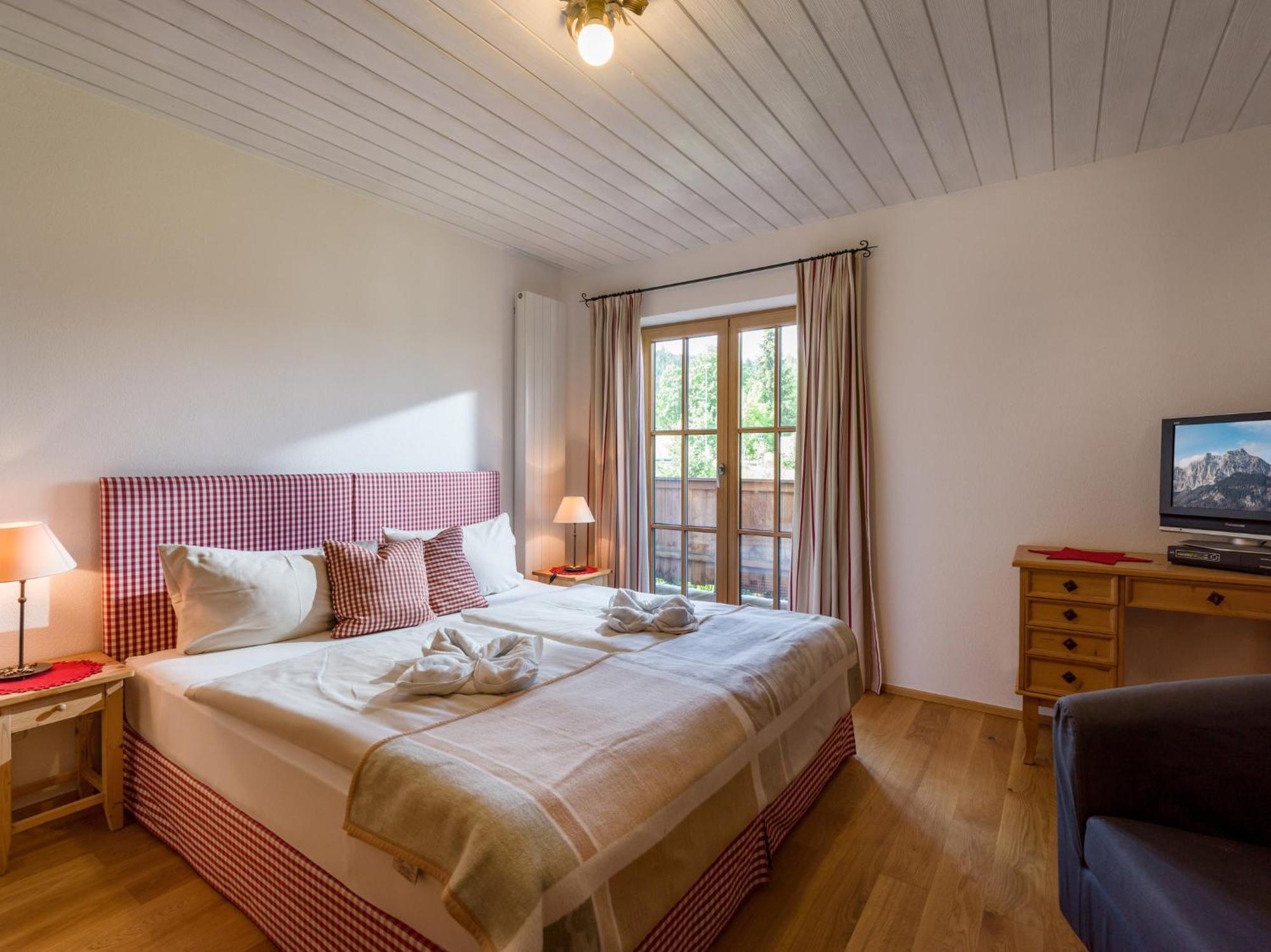 Landhaus Kitzhorn Appartement Hahnenkamm - By Nv-Appartements Kitzbühel Eksteriør billede