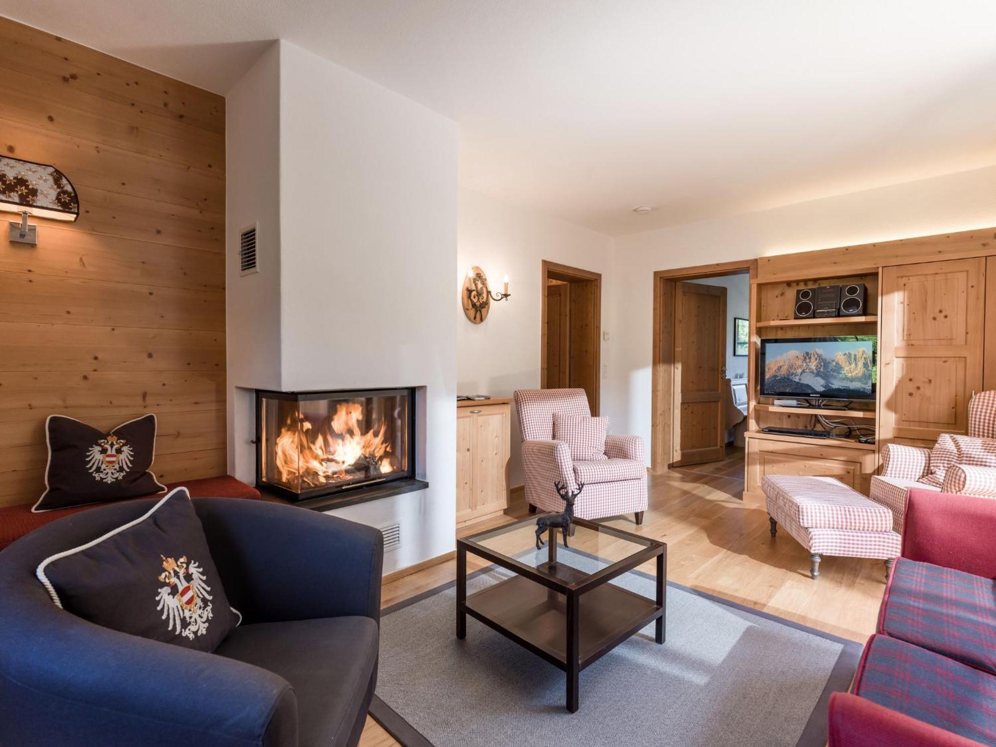 Landhaus Kitzhorn Appartement Hahnenkamm - By Nv-Appartements Kitzbühel Eksteriør billede