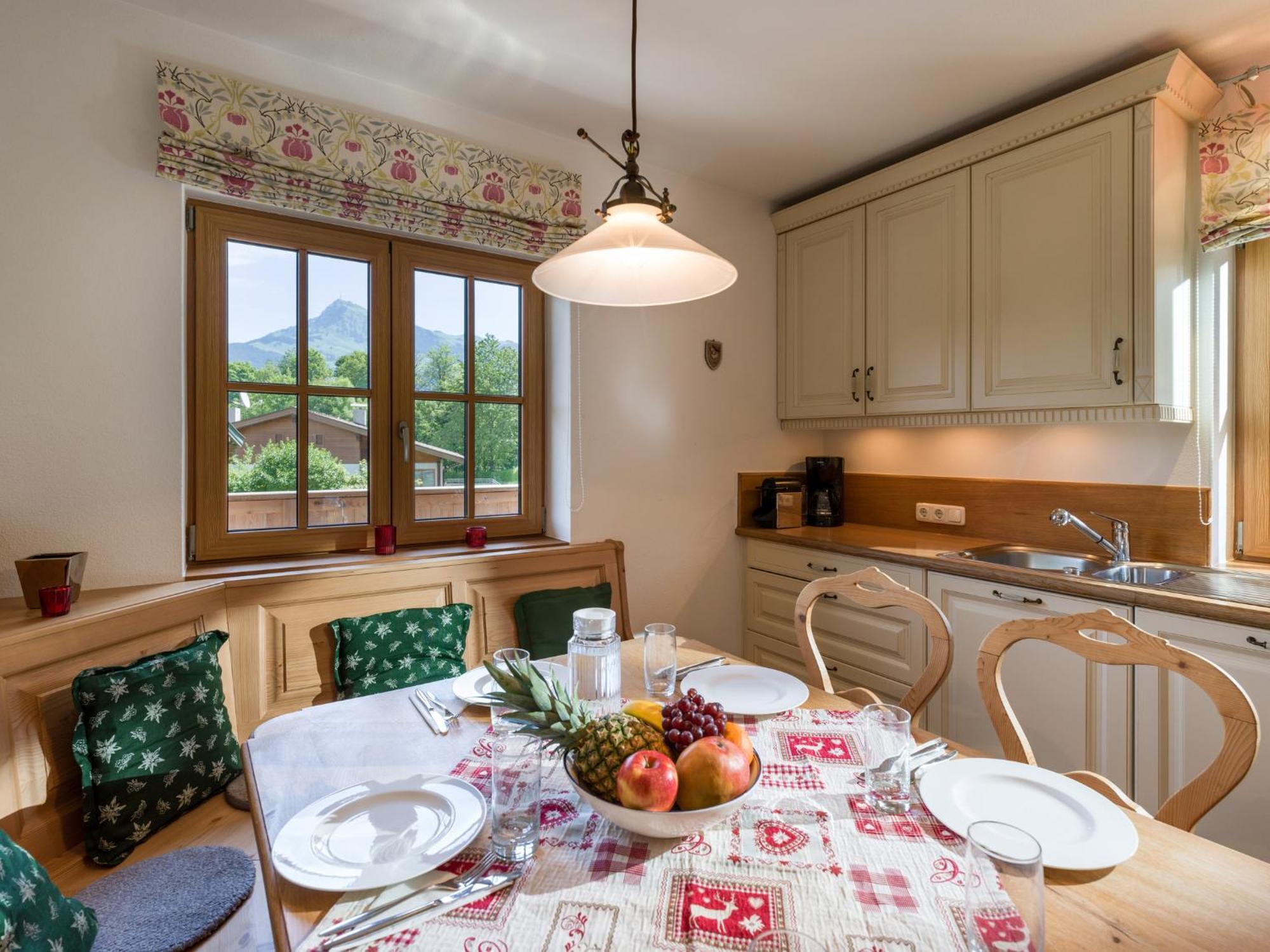 Landhaus Kitzhorn Appartement Hahnenkamm - By Nv-Appartements Kitzbühel Eksteriør billede