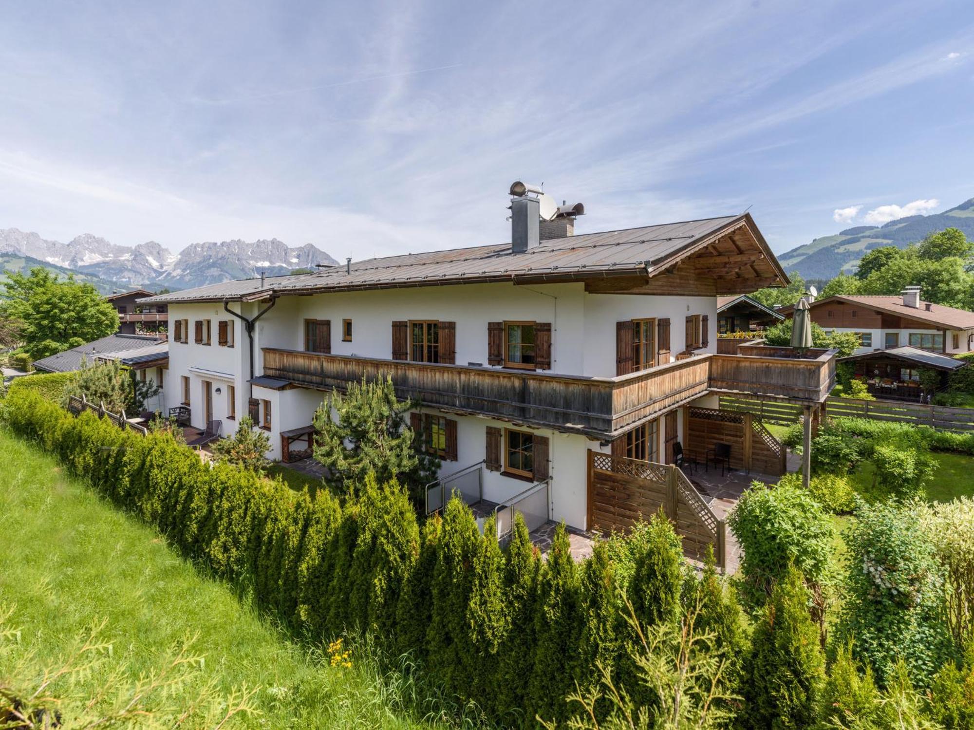 Landhaus Kitzhorn Appartement Hahnenkamm - By Nv-Appartements Kitzbühel Eksteriør billede